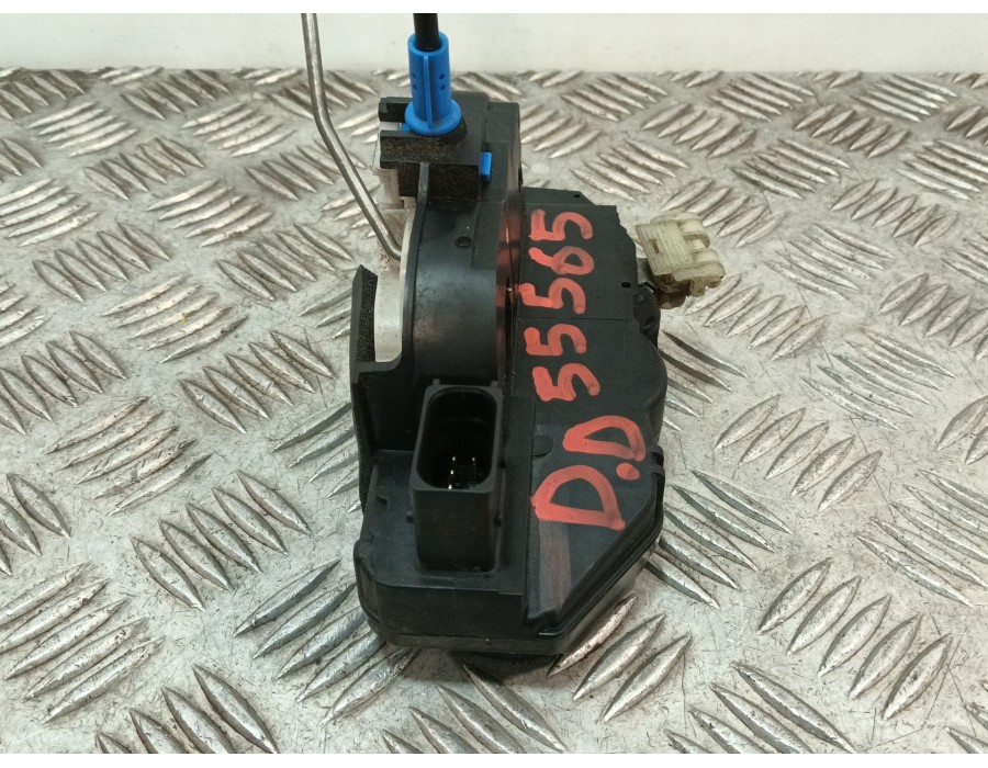 Recambio de cerradura puerta delantera derecha para opel astra j lim. 1.6 16v cat referencia OEM IAM 3023880RH2  