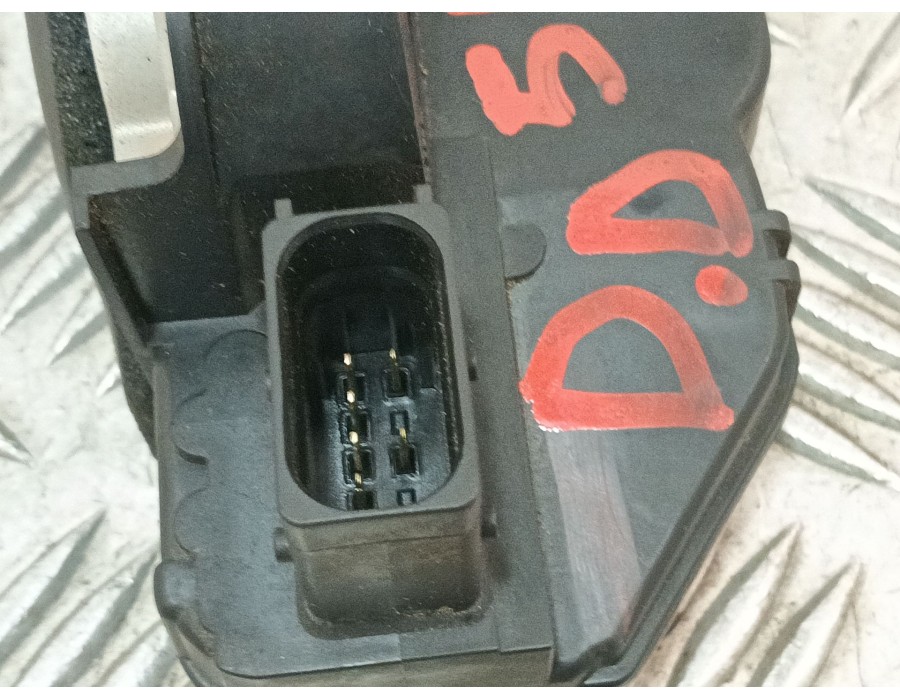Recambio de cerradura puerta delantera derecha para opel astra j lim. 1.6 16v cat referencia OEM IAM 3023880RH2  