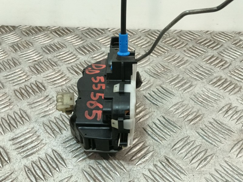Recambio de cerradura puerta delantera derecha para opel astra j lim. 1.6 16v cat referencia OEM IAM 3023880RH2  