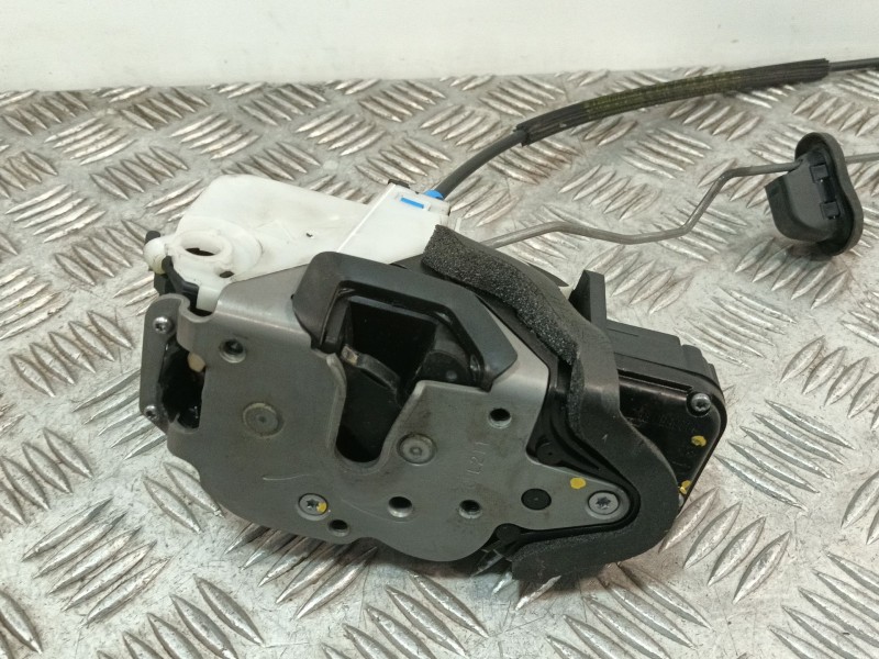 Recambio de cerradura puerta delantera derecha para opel astra j lim. 1.6 16v cat referencia OEM IAM 3023880RH2  