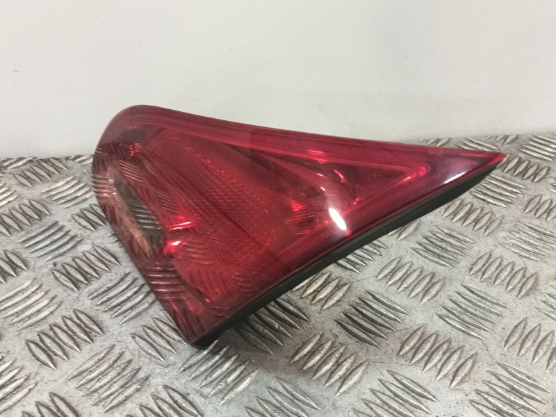 Recambio de piloto trasero derecho interior para opel astra j lim. 1.6 16v cat referencia OEM IAM   