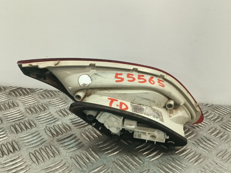 Recambio de piloto trasero derecho interior para opel astra j lim. 1.6 16v cat referencia OEM IAM   