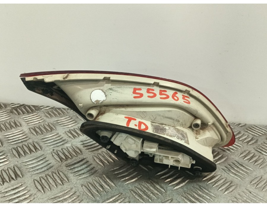 Recambio de piloto trasero derecho interior para opel astra j lim. 1.6 16v cat referencia OEM IAM   