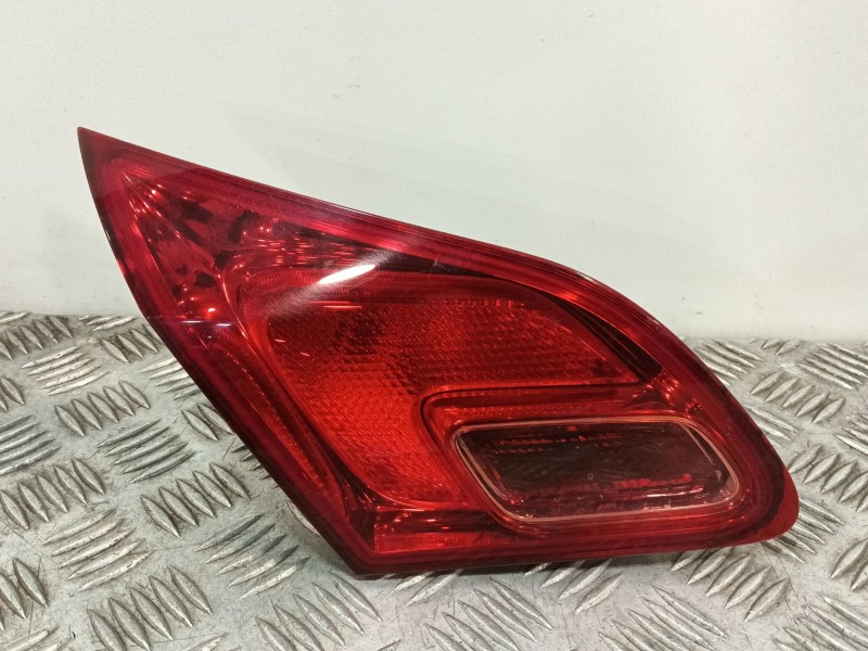 Recambio de piloto trasero izquierdo interior para opel astra j lim. 1.6 16v cat referencia OEM IAM   