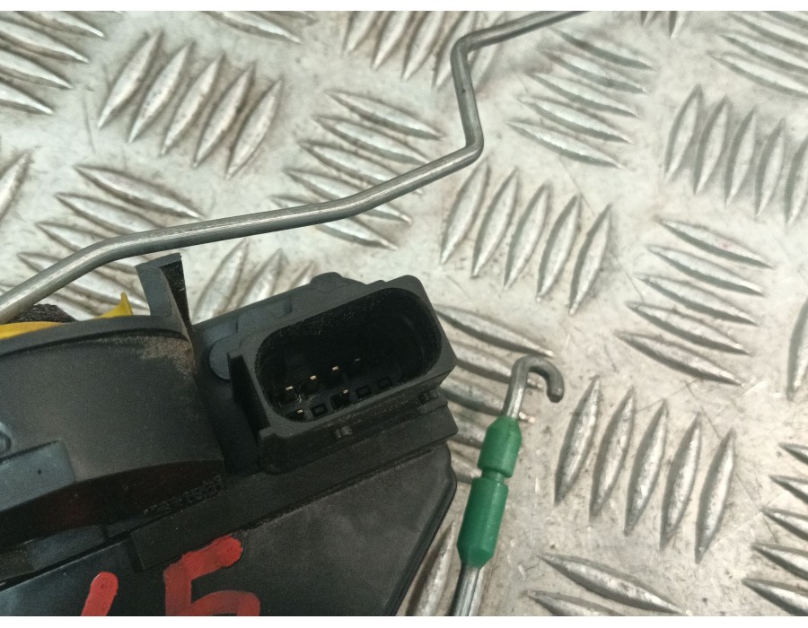 Recambio de cerradura puerta delantera izquierda para opel astra j lim. 1.6 16v cat referencia OEM IAM 3023881LH1  