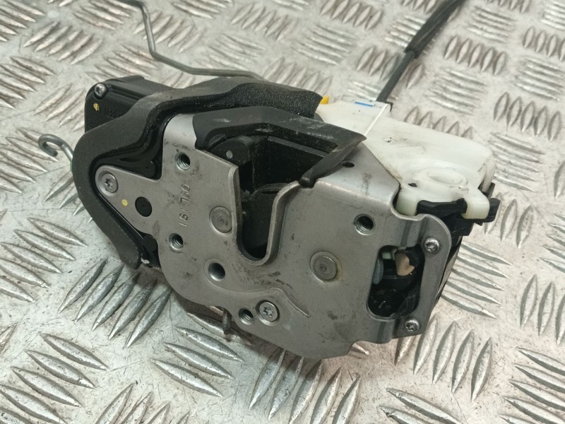 Recambio de cerradura puerta delantera izquierda para opel astra j lim. 1.6 16v cat referencia OEM IAM 3023881LH1  