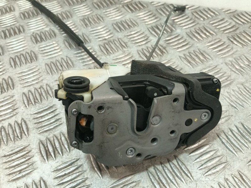 Recambio de cerradura puerta trasera derecha para opel astra j lim. 1.6 16v cat referencia OEM IAM   