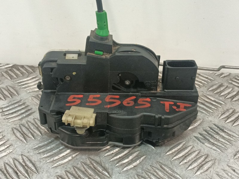 Recambio de cerradura puerta trasera izquierda para opel astra j lim. 1.6 16v cat referencia OEM IAM 3023881LH1  