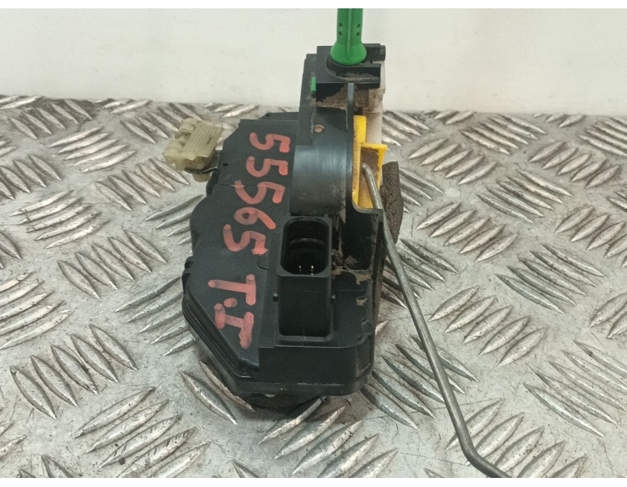 Recambio de cerradura puerta trasera izquierda para opel astra j lim. 1.6 16v cat referencia OEM IAM 3023881LH1  