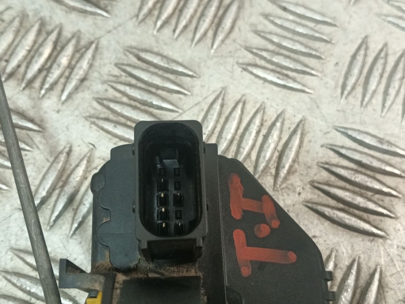 Recambio de cerradura puerta trasera izquierda para opel astra j lim. 1.6 16v cat referencia OEM IAM 3023881LH1  