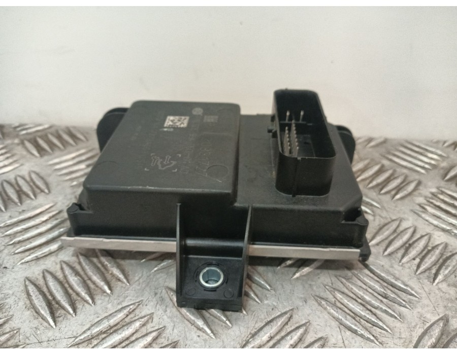 Recambio de modulo electronico para opel astra j lim. 1.6 16v cat referencia OEM IAM 5DE93405001AD 20831727 93405200