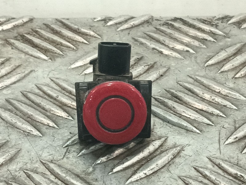 Recambio de sensor aparcamiento trasero para mazda 3 lim. (bl) referencia OEM IAM GS1D67UC1A  