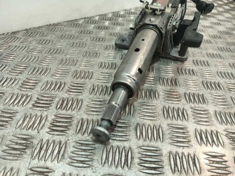 Recambio de columna direccion para opel astra j lim. 1.6 16v cat referencia OEM IAM 13328668  