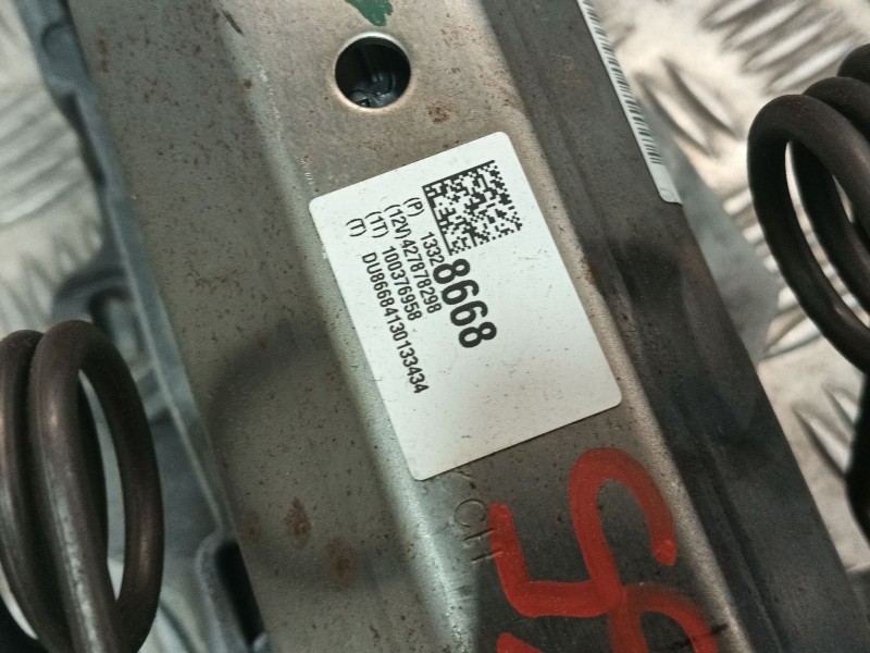 Recambio de columna direccion para opel astra j lim. 1.6 16v cat referencia OEM IAM 13328668  