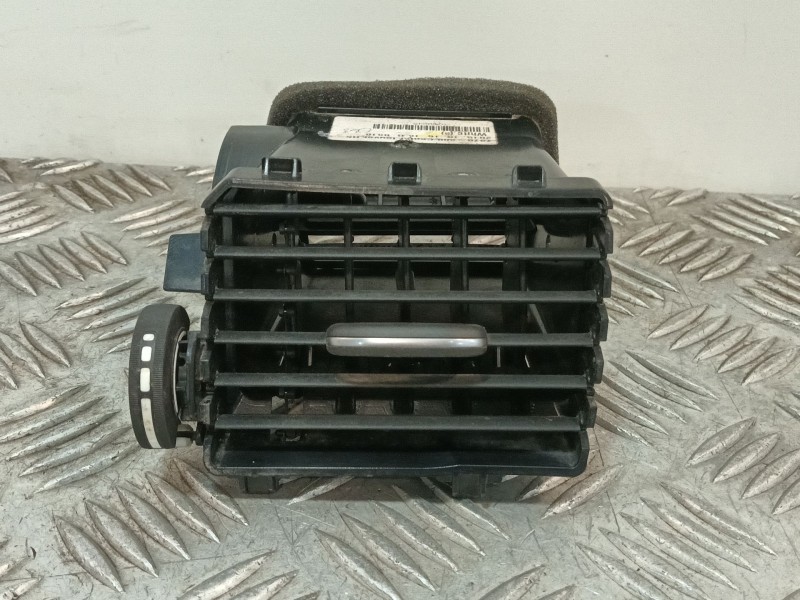 Recambio de rejilla aireadora para volvo v40 hatchback (525) d3 referencia OEM IAM 313702RS  