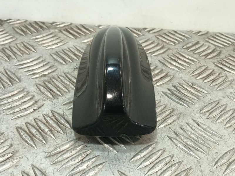 Recambio de antena para volvo v40 hatchback (525) d3 referencia OEM IAM 31409876  