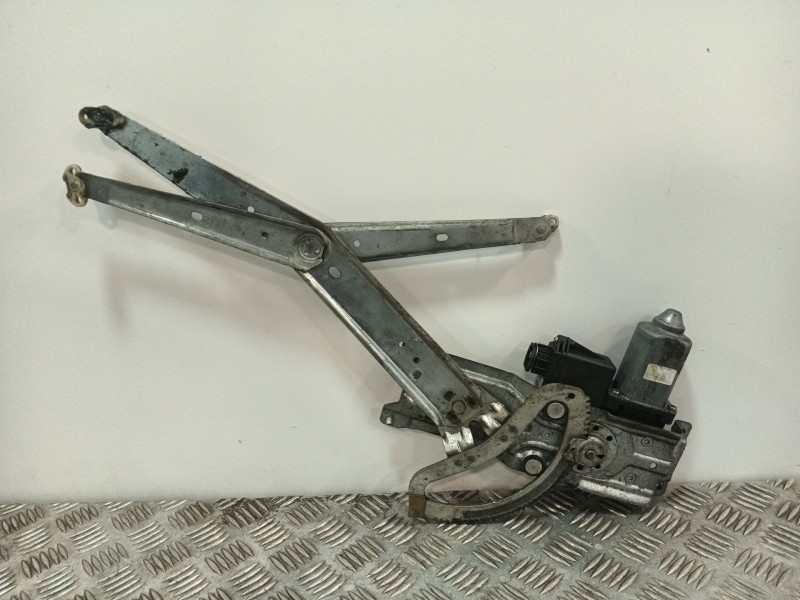 Recambio de elevalunas delantero izquierdo para opel corsa b referencia OEM IAM 90520187  