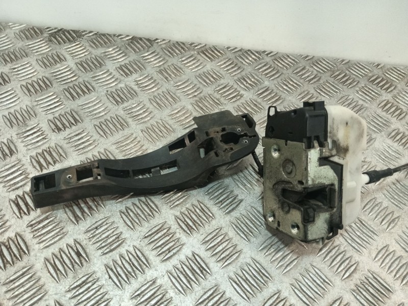 Recambio de cerradura puerta delantera izquierda para citroën c3 i (fc_, fn_) 1.4 hdi referencia OEM IAM   
