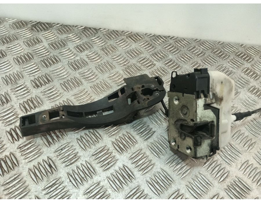 Recambio de cerradura puerta delantera izquierda para citroën c3 i (fc_, fn_) 1.4 hdi referencia OEM IAM   