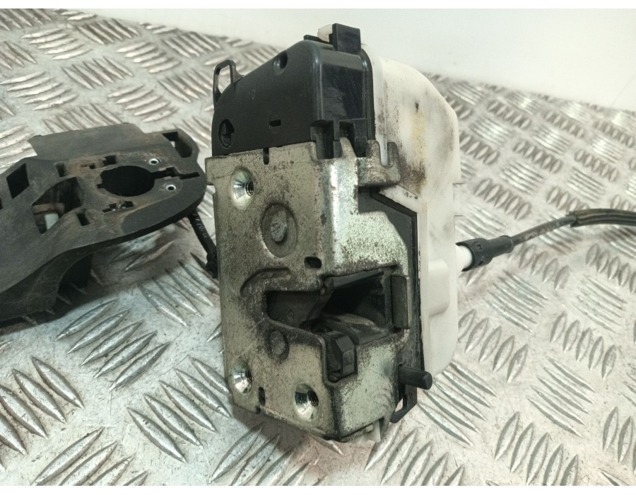 Recambio de cerradura puerta delantera izquierda para citroën c3 i (fc_, fn_) 1.4 hdi referencia OEM IAM   