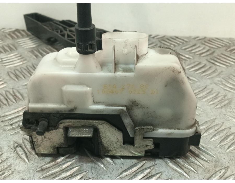Recambio de cerradura puerta delantera derecha para citroën c3 i (fc_, fn_) 1.4 hdi referencia OEM IAM   