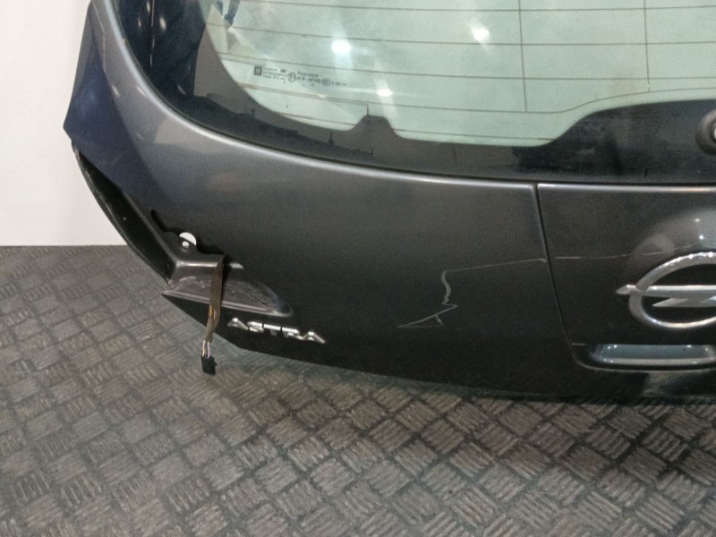 Recambio de porton trasero para opel astra j lim. 1.6 16v cat referencia OEM IAM   