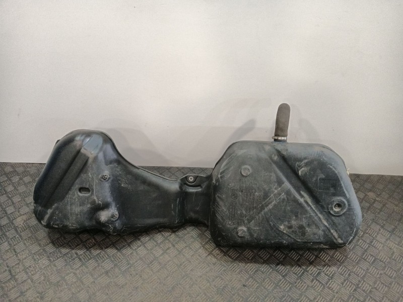Recambio de deposito combustible para bmw 1 (e81) 118 d referencia OEM IAM N1B0764689  