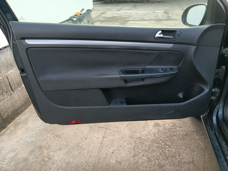 volkswagen golf v (1k1) del año 2004
