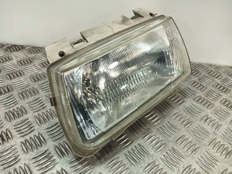 Recambio de faro izquierdo para volkswagen polo iii (6n1) 75 1.6 referencia OEM IAM 96249500  