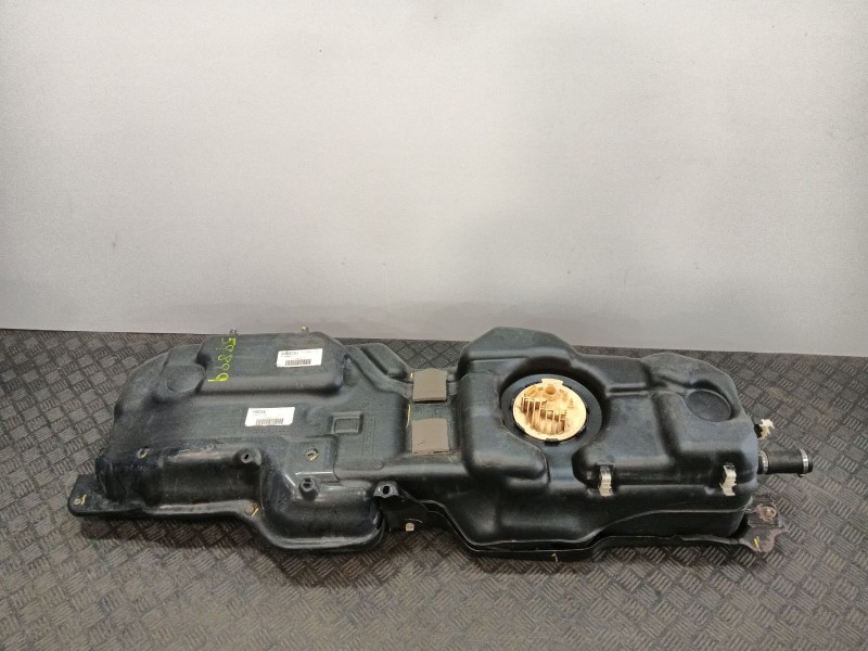 Recambio de deposito combustible para land rover discovery iv (l319) 3.0 sdv6 4x4 referencia OEM IAM AH229K007FF  