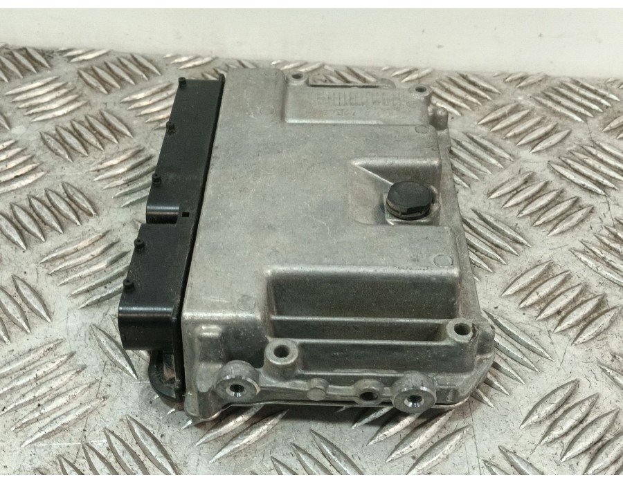 Recambio de centralita motor uce para toyota yaris (_p13_) 1.0 (ksp130) referencia OEM IAM 896610U660 0261S19782 