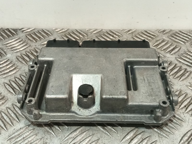 Recambio de centralita motor uce para toyota yaris (_p13_) 1.0 (ksp130) referencia OEM IAM 896610U660 0261S19782 