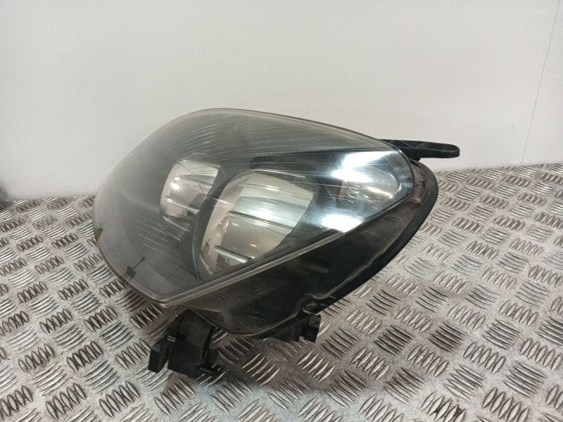 Recambio de faro izquierdo para opel zafira b 1.9 cdti referencia OEM IAM 0301214201 24451052LH 