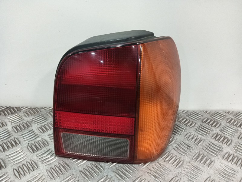 Recambio de piloto trasero derecho para volkswagen polo iii (6n1) 75 1.6 referencia OEM IAM 6N0945096  