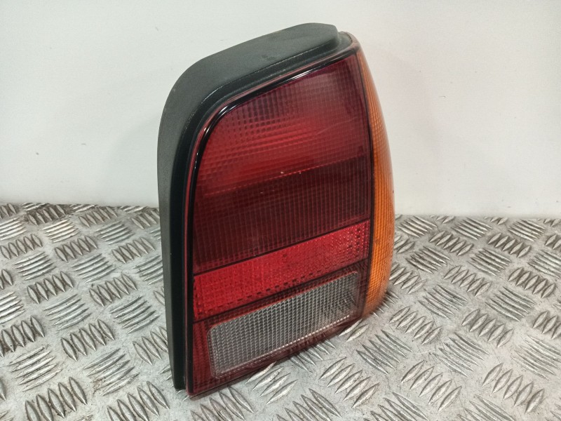 Recambio de piloto trasero derecho para volkswagen polo iii (6n1) 75 1.6 referencia OEM IAM 6N0945096  