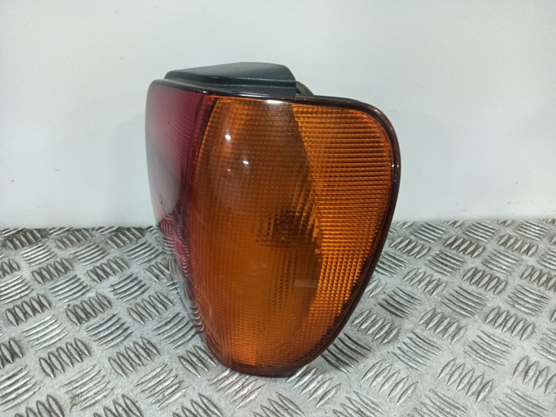 Recambio de piloto trasero derecho para volkswagen polo iii (6n1) 75 1.6 referencia OEM IAM 6N0945096  