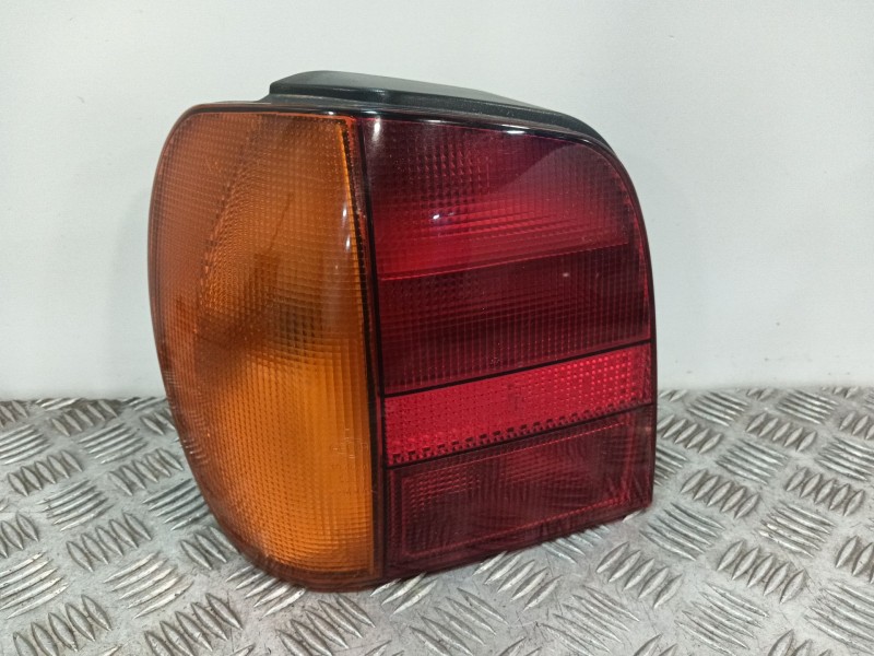 Recambio de piloto trasero izquierdo para volkswagen polo iii (6n1) 75 1.6 referencia OEM IAM 6N0945095  