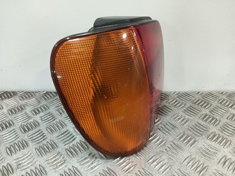 Recambio de piloto trasero izquierdo para volkswagen polo iii (6n1) 75 1.6 referencia OEM IAM 6N0945095  