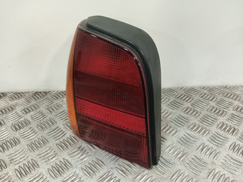 Recambio de piloto trasero izquierdo para volkswagen polo iii (6n1) 75 1.6 referencia OEM IAM 6N0945095  