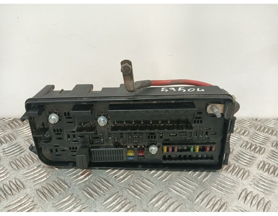 Recambio de caja reles / fusibles para opel vectra c (z02) 2.2 dti 16v (f69) referencia OEM IAM 460023260  