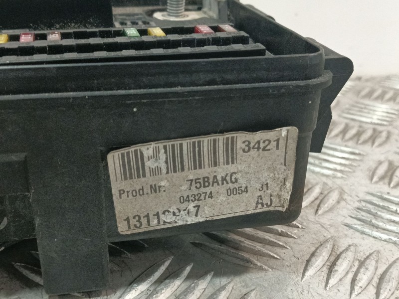 Recambio de caja reles / fusibles para opel vectra c (z02) 2.2 dti 16v (f69) referencia OEM IAM 460023260  