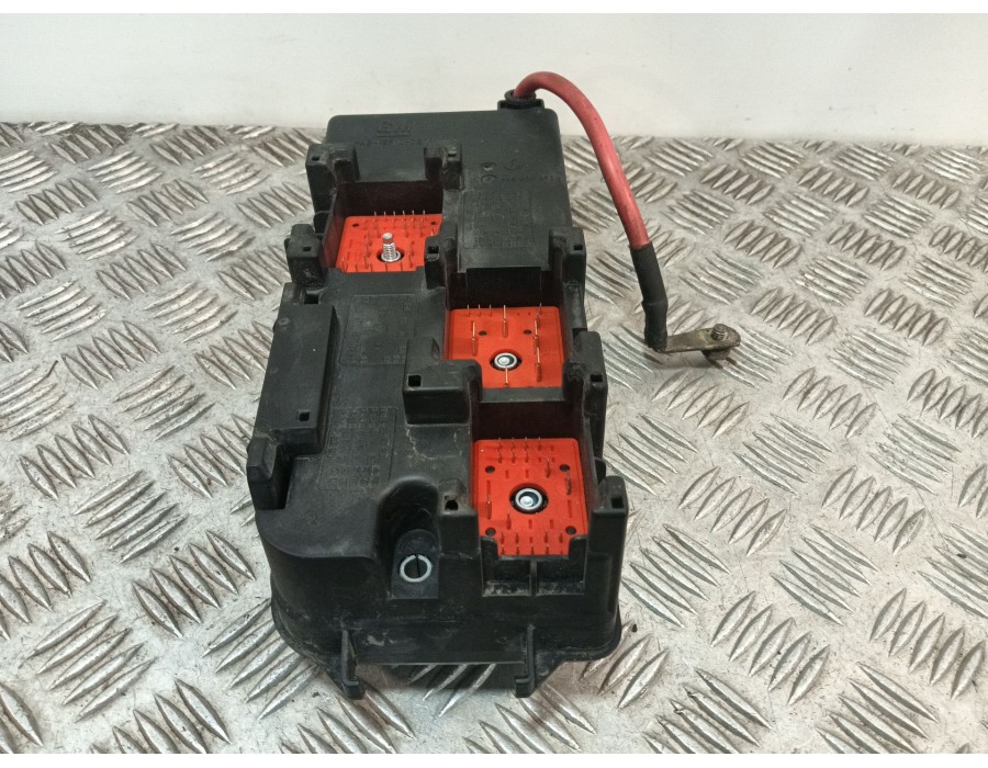 Recambio de caja reles / fusibles para opel vectra c (z02) 2.2 dti 16v (f69) referencia OEM IAM 460023260  
