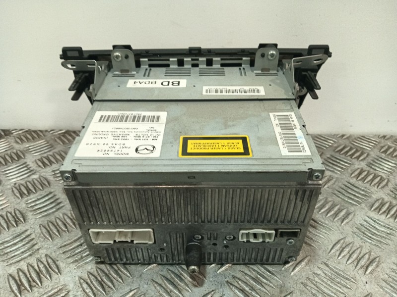 Recambio de sistema audio / radio cd para mazda 3 lim. (bl) referencia OEM IAM 14799928 BDA466AR0B 