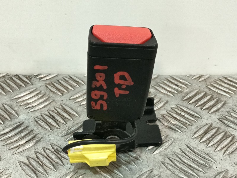 Recambio de enganche cinturon trasero derecho para volvo v40 hatchback (525) d3 referencia OEM IAM 31292085  