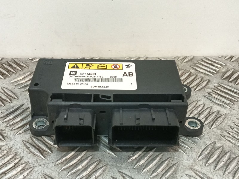 Recambio de centralita airbag para opel astra j lim. 1.6 16v cat referencia OEM IAM 13575683  