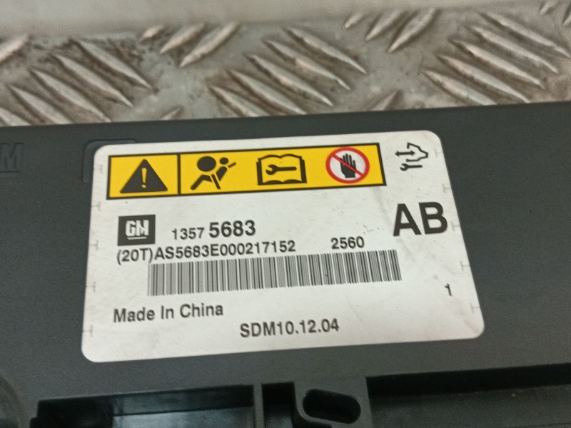 Recambio de centralita airbag para opel astra j lim. 1.6 16v cat referencia OEM IAM 13575683  