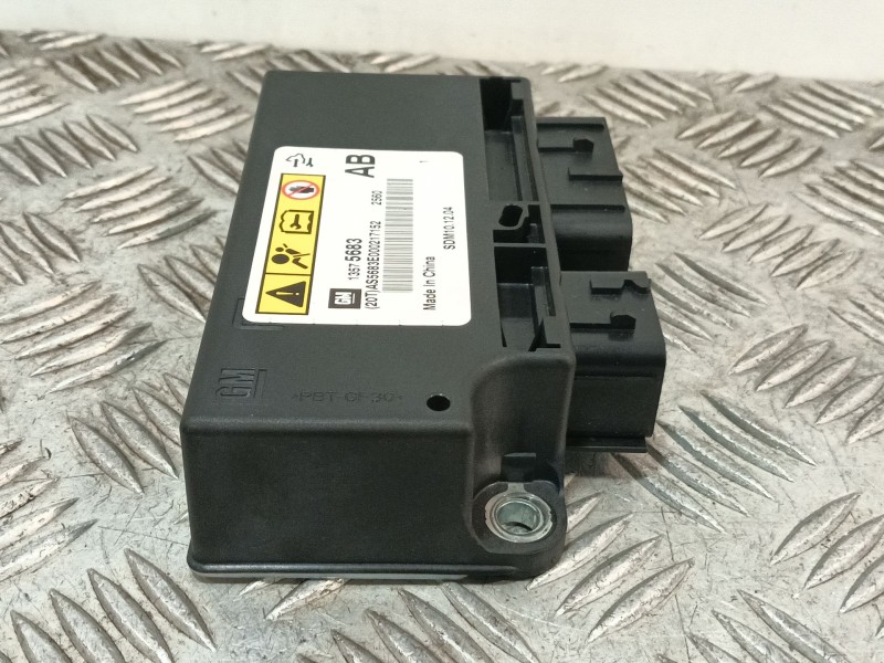 Recambio de centralita airbag para opel astra j lim. 1.6 16v cat referencia OEM IAM 13575683  