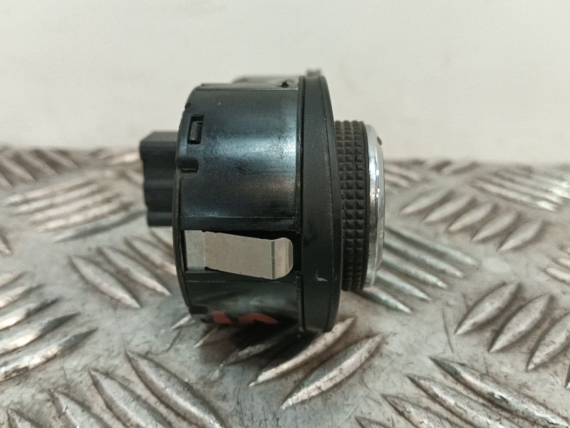 Recambio de mando luces para opel astra j lim. 1.6 16v cat referencia OEM IAM 13268702  