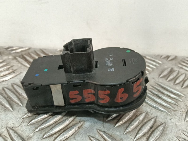 Recambio de mando luces para opel astra j lim. 1.6 16v cat referencia OEM IAM 13268702  