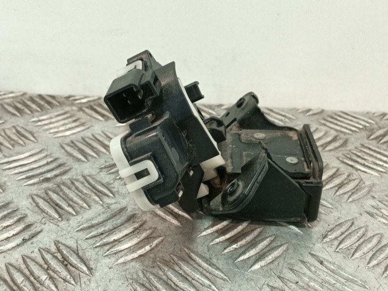 Recambio de cerradura maletero / porton para mazda 3 lim. (bl) referencia OEM IAM   
